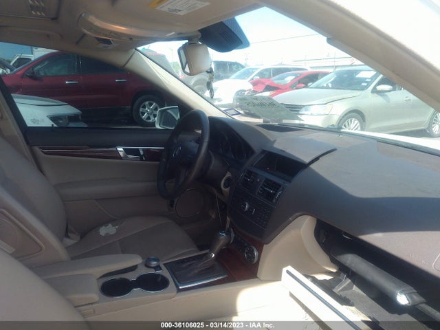2011 MERCEDES-BENZ C-CLASS C 300 VIN: WDDGF5EB7BR178397