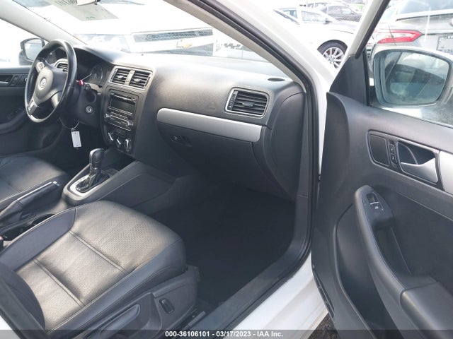 3VWD17AJ1EM223650 Volkswagen Jetta Sedan Se W/connectivity