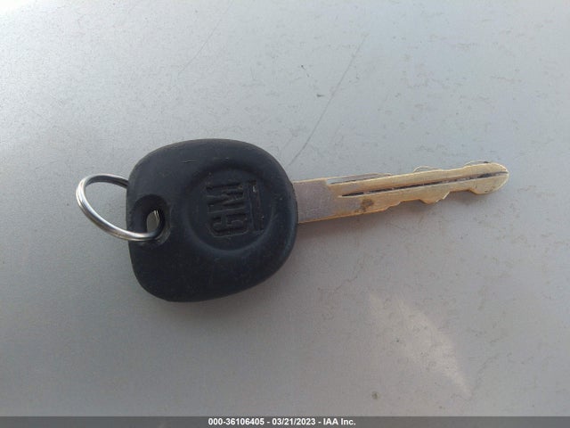 1998 CHEVROLET S-10 LS VIN: 1GCCS14X2WK269571