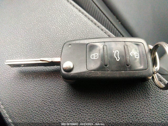 2018 Volkswagen Beetle, VIN: 3VW5DAAT4JM515507