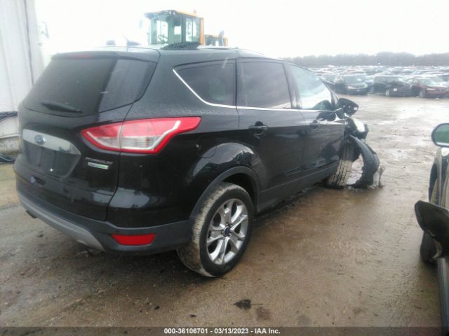 1FMCU0J97FUC44952 Ford Escape Titanium