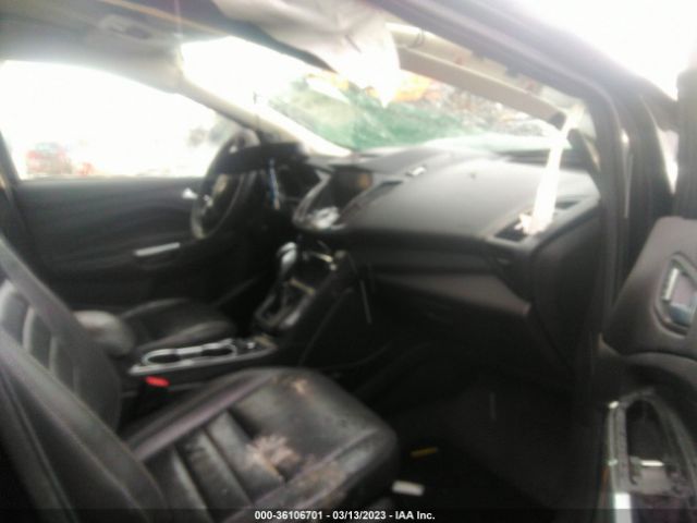 1FMCU0J97FUC44952 Ford Escape Titanium