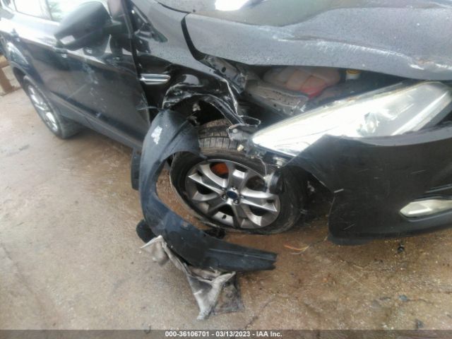 1FMCU0J97FUC44952 Ford Escape Titanium