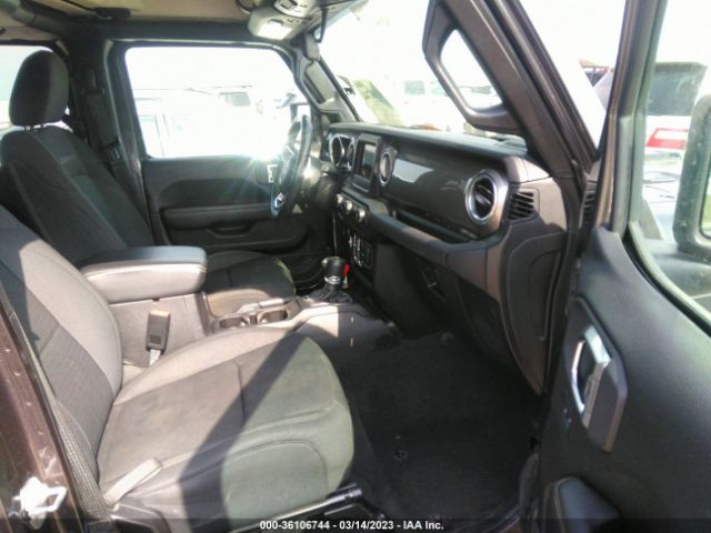 1C4HJXEN2LW279059 Jeep Wrangler Unlimited Sahara