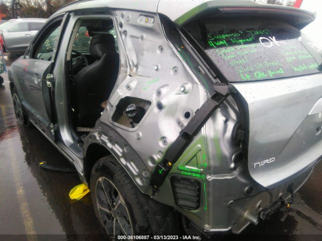 KNDCR3LE4P5043006 KIA NIRO EX