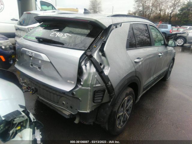 KNDCR3LE4P5043006 KIA NIRO EX