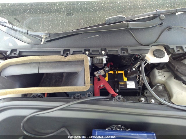 Tesla Model Y Long Range 2021 5YJYGDEE9MF141585 Image 11