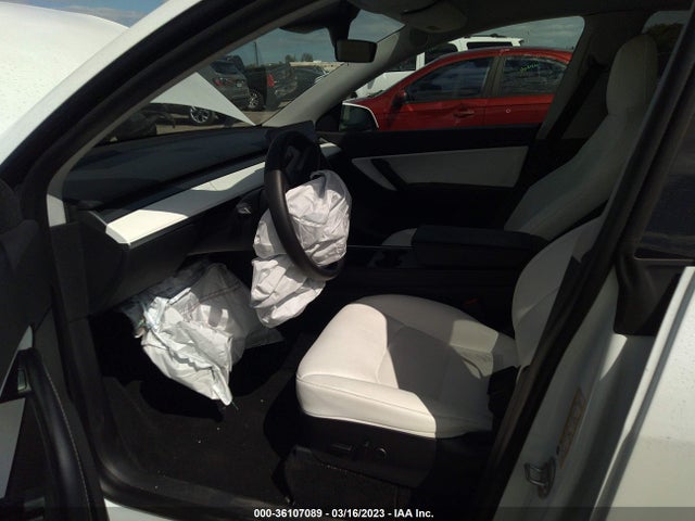 Tesla Model Y Long Range 2021 5YJYGDEE9MF141585 Image 6
