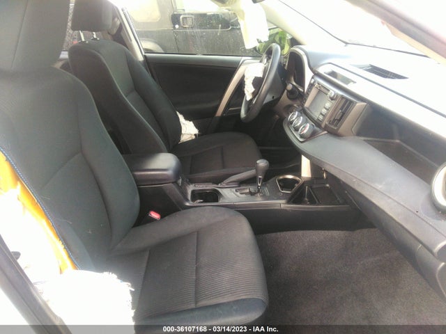 Toyota RAV4 LE 2018 JTMZFREV4JJ208148 Image 6