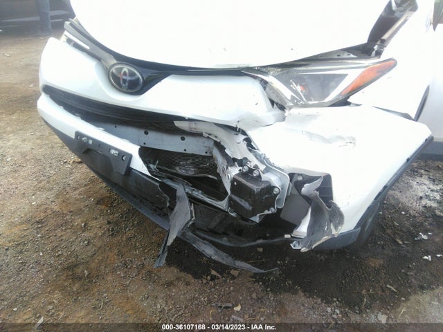 Toyota RAV4 LE 2018 JTMZFREV4JJ208148 Image 7