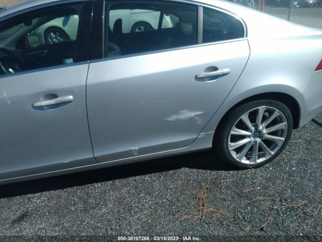 LYV402HM9HB147582 Volvo S60 Inscription T5 Platinum