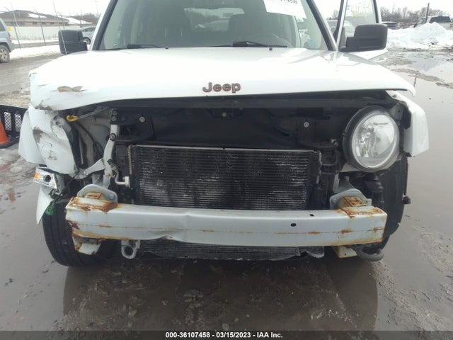 2016 Jeep Patriot, VIN: 1C4NJRBB8GD783013