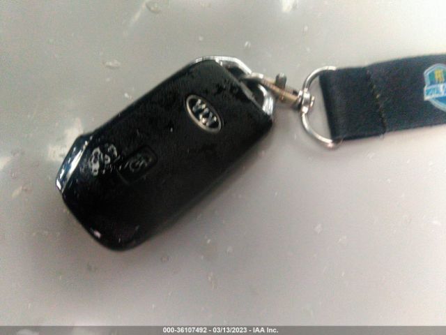 KNDERCAA2M7111778 KIA SELTOS EX