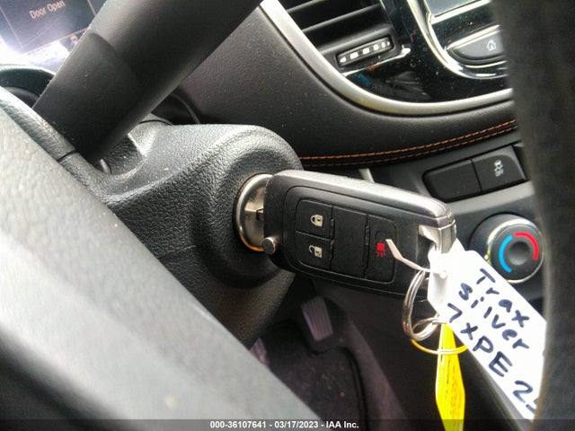 Chevrolet TRAX LS 2017 KL7CJKSB3HB148385 Image 3