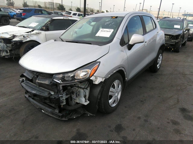 Chevrolet TRAX LS 2017 KL7CJKSB3HB148385 Image 2