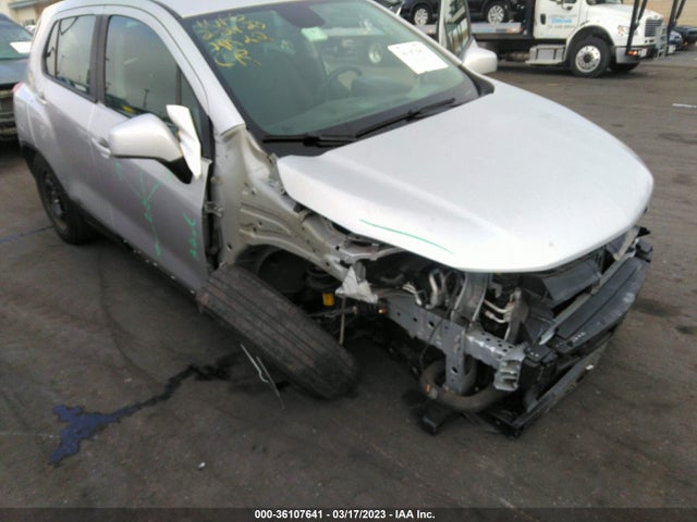 Chevrolet TRAX LS 2017 KL7CJKSB3HB148385 Image 8