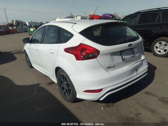 Ford FOCUS SE 2015 1FADP3K27FL255738 Image 4
