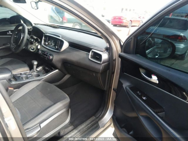 5XYPGDA5XKG484431 KIA Sorento Lx V6