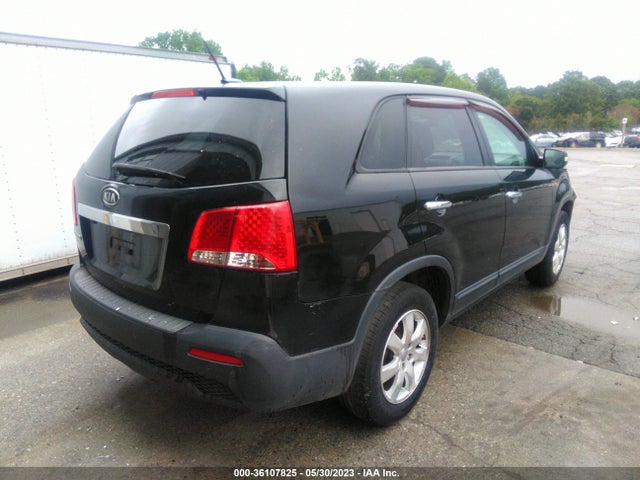 2013 KIA SORENTO LX VIN: 5XYKT4A17DG416495