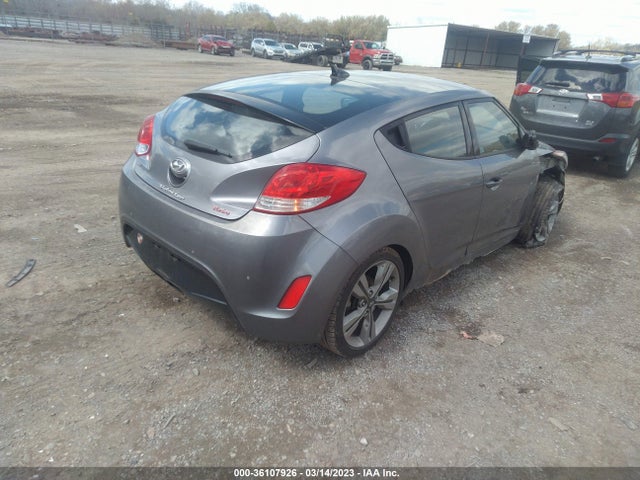 2016 Hyundai Veloster, VIN: KMHTC6AD9GU270061