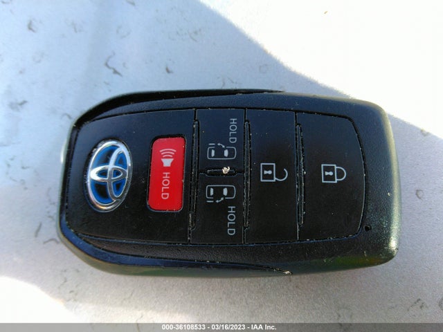 2021 Toyota Sienna, VIN: 5TDKRKEC2MS060670