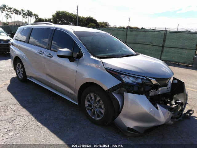 2021 Toyota Sienna, VIN: 5TDKRKEC2MS060670