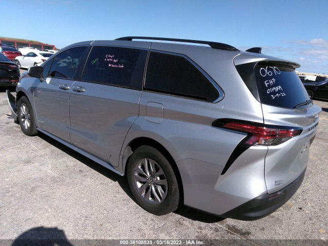 2021 Toyota Sienna, VIN: 5TDKRKEC2MS060670