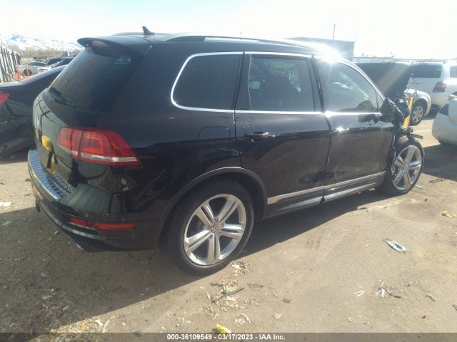WVGDP9BPXED004936 Volkswagen Touareg R-line