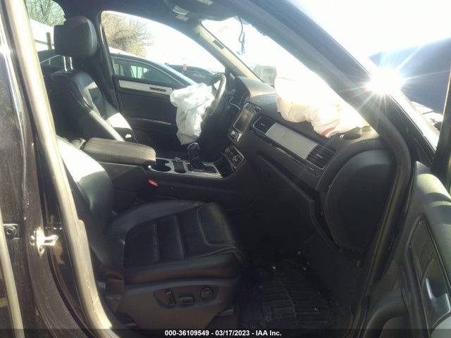 WVGDP9BPXED004936 Volkswagen Touareg R-line