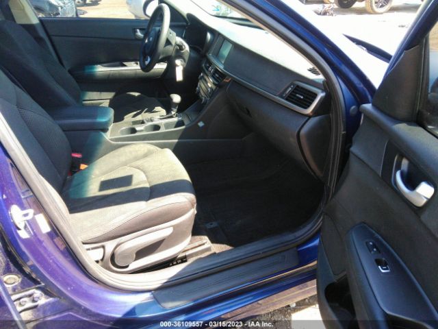 5XXGT4L38JG247415 KIA Optima Lx