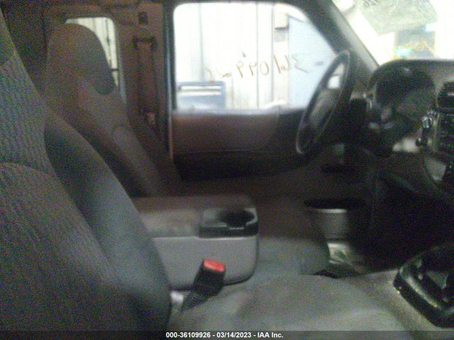 2002 MAZDA B-SERIES 4WD TRUCK SE VIN: 4F4ZR47E72TM04394