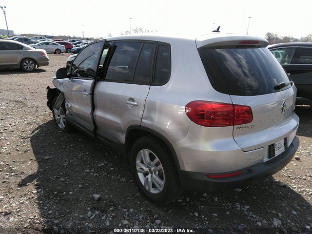 WVGAV3AXXEW545013 Volkswagen TIGUAN S