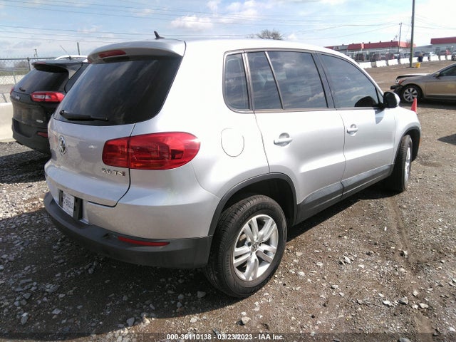 WVGAV3AXXEW545013 Volkswagen TIGUAN S