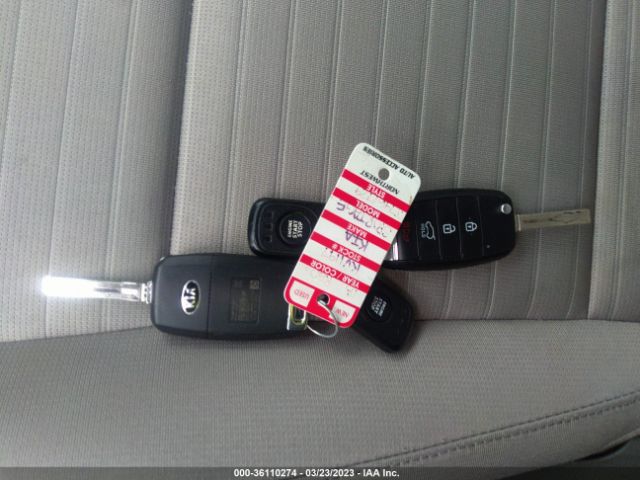 KNDPMCAC1J7461729 KIA Sportage Lx