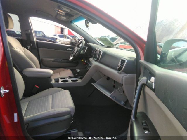 KNDPMCAC1J7461729 KIA Sportage Lx