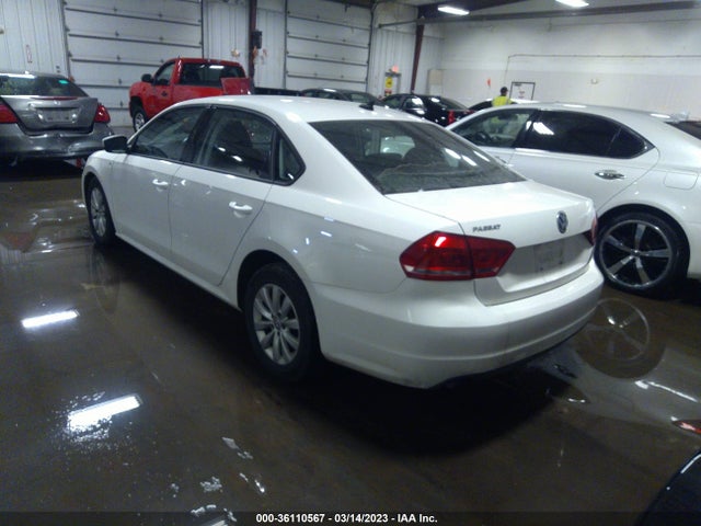 1VWAT7A31EC077881 Volkswagen Passat Wolfsburg Ed