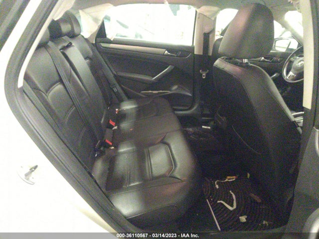 1VWAT7A31EC077881 Volkswagen Passat Wolfsburg Ed