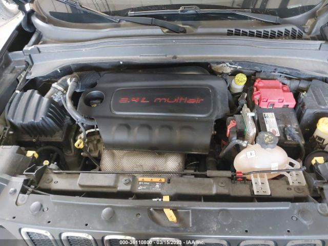 ZACCJABBXJPJ22386 Jeep Renegade Latitude