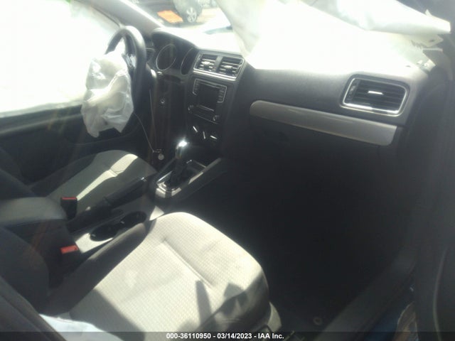 3VW2B7AJ9JM204018 Volkswagen Jetta 1.4t S