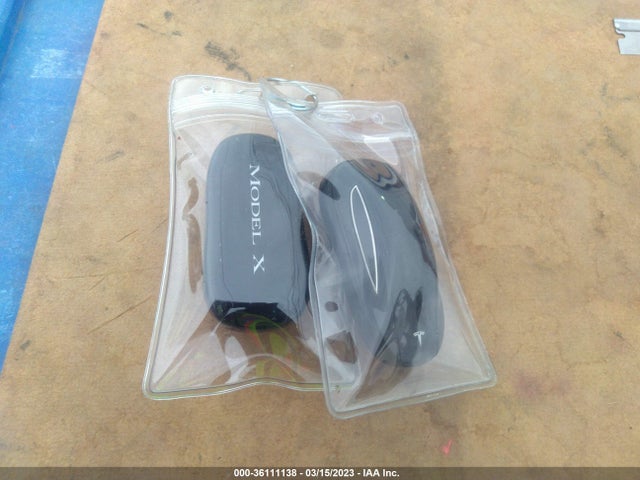 2020 Tesla Model X, VIN: 5YJXCBE25LF226018