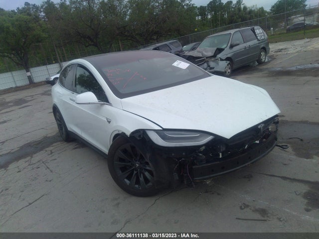 2020 Tesla Model X, VIN: 5YJXCBE25LF226018