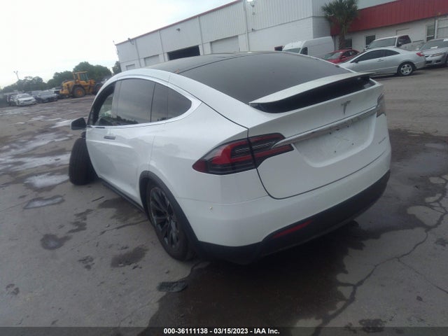 2020 Tesla Model X, VIN: 5YJXCBE25LF226018