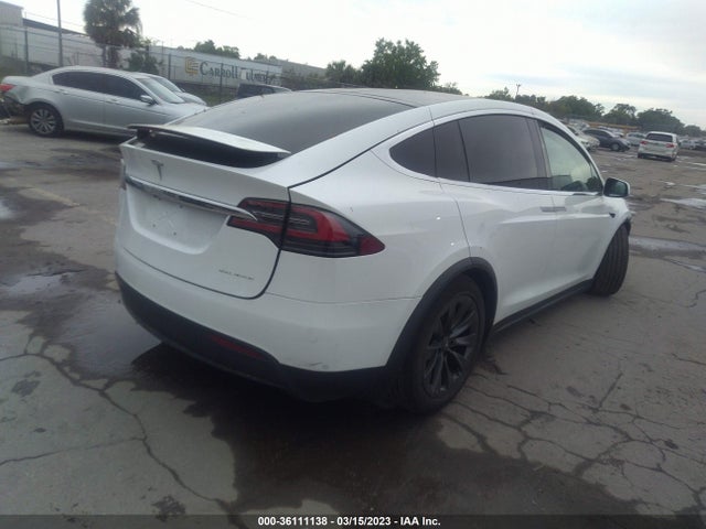 2020 Tesla Model X, VIN: 5YJXCBE25LF226018