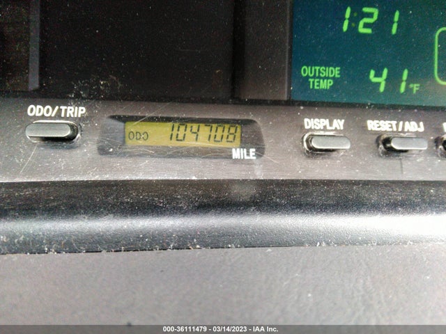 2004 TOYOTA AVALON XL/XLS VIN: 4T1BF28B44U384061