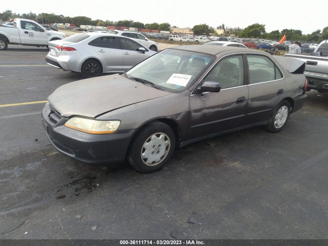 1998 HONDA ACCORD SDN LX VIN: 1HGCG5641WA039801
