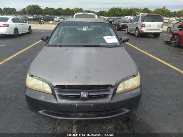 1998 HONDA ACCORD SDN LX VIN: 1HGCG5641WA039801