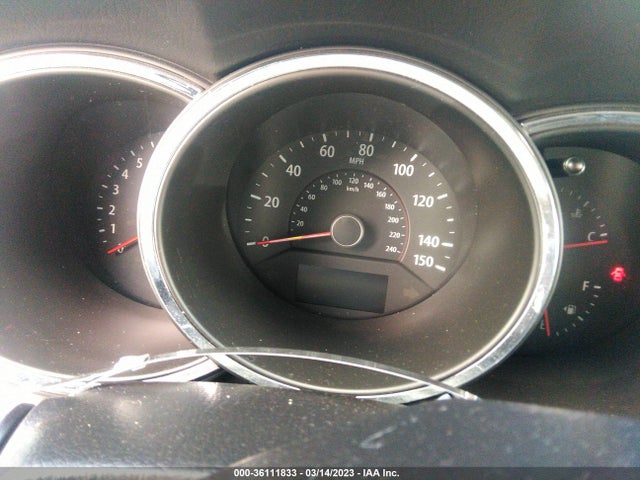 2011 KIA SORENTO EX VIN: 5XYKUDA16BG018236