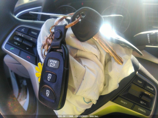 Hyundai ELANTRA SE 2017 5NPD84LF1HH121877 Image 3