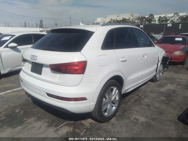 WA1BCCFS7HR010035 Audi Q3 PREMIUM