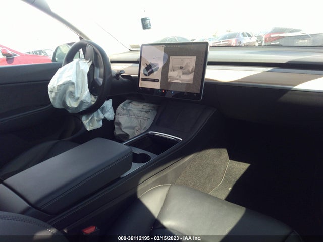 Tesla Model Y Long Range 2021 5YJYGDEE6MF124971 Image 5